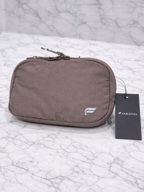 Fabletics Taupe Belt Bag / Crossbody – Brand New w/ Tags
